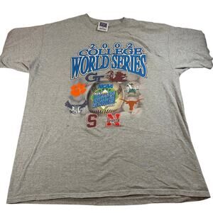 Vintage 2002 College World Series T shirt. baseball.  Size XL. college sports